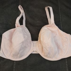 Victoria's Secret Underwire Front closure bra